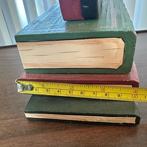 VTG🎅Santa Claus Holiday Decoration Sitting on Top of 📚Books - Picture 9 of 9